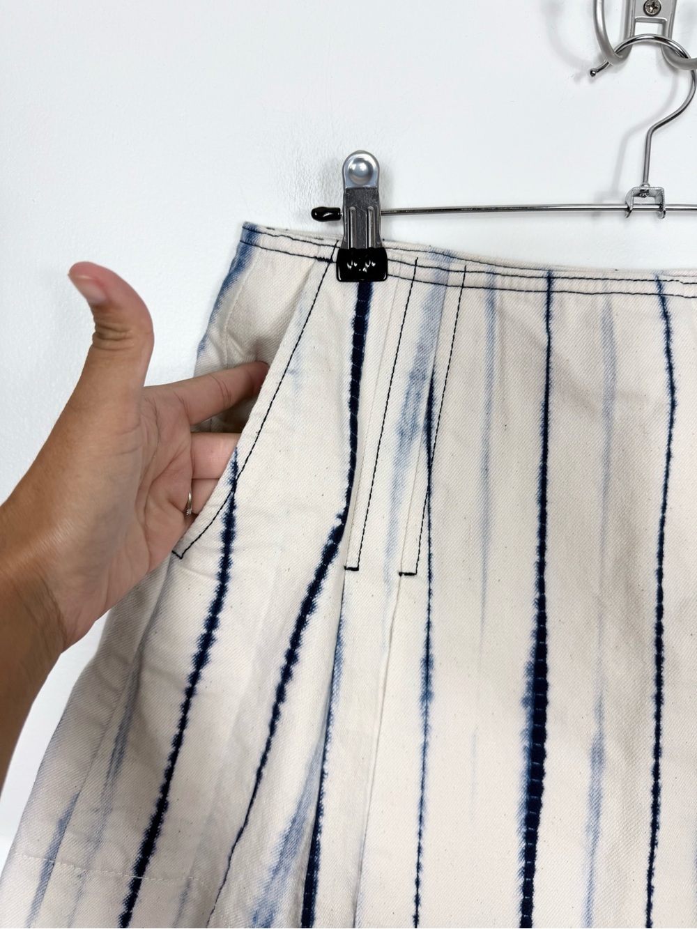 Tory Burch Pleated Cotton Shorts Size 8 - Picture 3 of 8